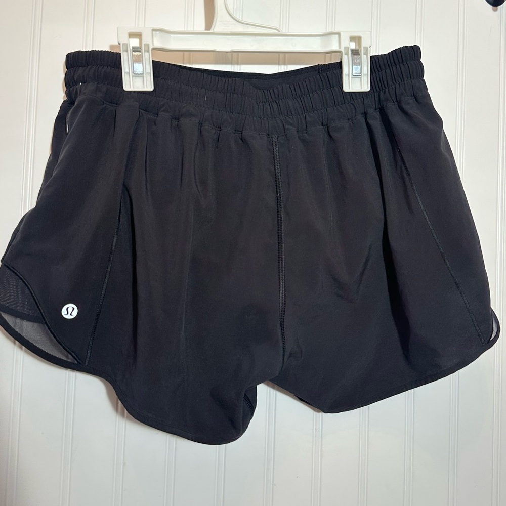 Lululemon hotty hot shorts size 10